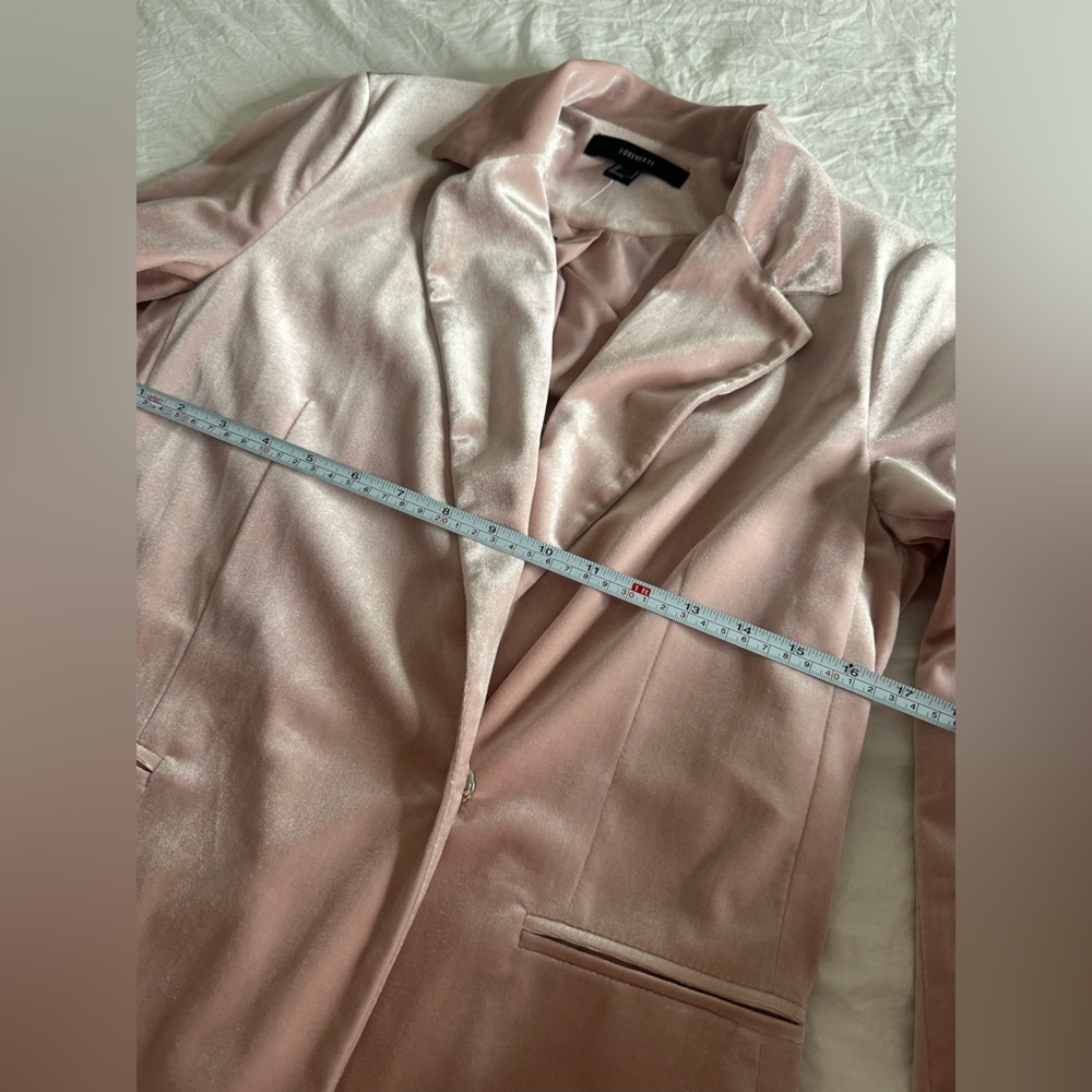 Forever 21 pink velvet blazer Size Small - Picture 8 of 9